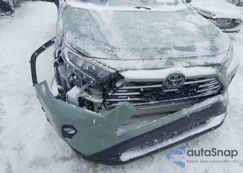 2019 Toyota Rav4 Xle z USA, uszkodzony, nr VIN 2T3P1RFV7KW042747